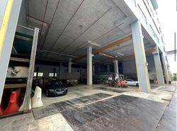 Jalan Buroh (D22), Warehouse #460798391